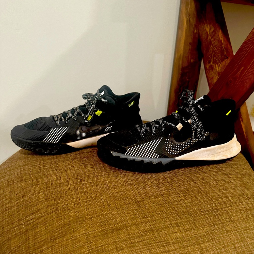 Boys Kyrie basketball shoes